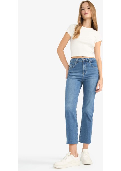 Crop Flare Fit Düşük Bel Bilek Boy Jean Yıkamalı Pantolon G2217AX25WN modelleri