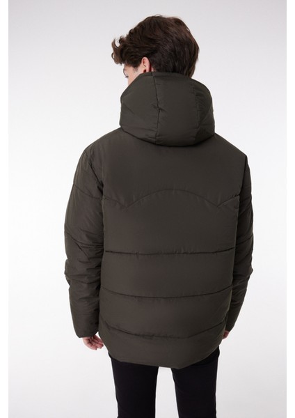Regular Fit Normal Kesim Kapüşonlu Haki Şişme Mont