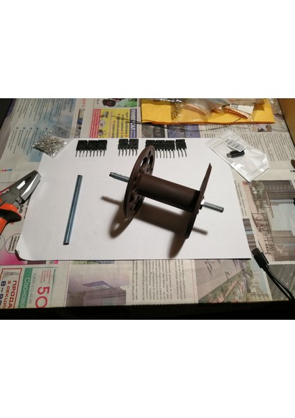 Bakır Tel ve Diğer Malzemeleri Sarma Için Plastik Bobin. 3D Model Indir. (Plastik Aparattır!!!) 3D fırsatları