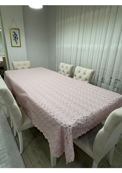 Brode Nakış Işlemeli Dertsiz Masa Örtüsü 150X250