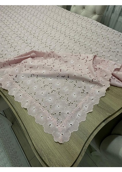 Brode Nakış Işlemeli Dertsiz Masa Örtüsü 150X250 modelleri