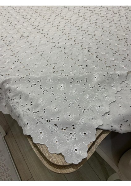 Brode Nakış Işlemeli Dertsiz Masa Örtüsü 150X250 modelleri