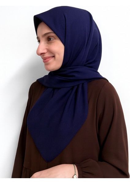 Denim Kare Eşarp– Kaymaz, Rahat ve Şık Kullanım