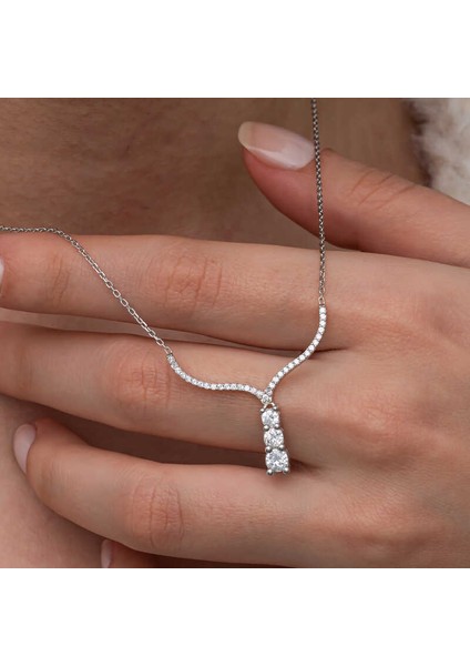Gümüş Üç Taşlı V Model Kadın Kolye fiyatları