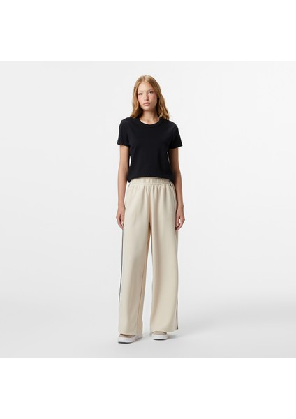 Kadın Siyah Classic Fit T-Shirt 57V700T.0TB modelleri