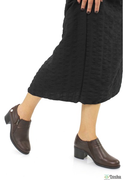 Mammimia Kadın Kalın Kısa Topuklu Hakiki Deri Klasık Ayakkabı M26/KA3725