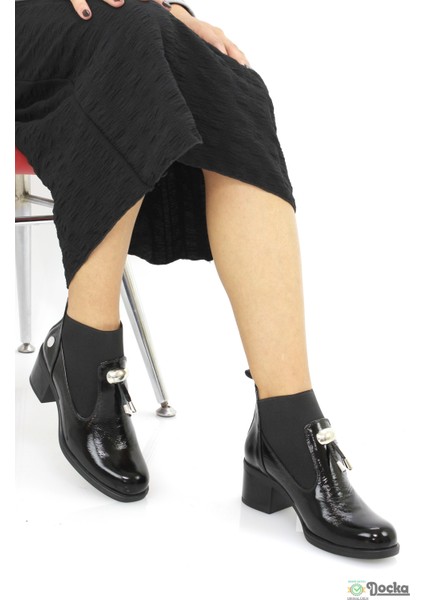 Mammimia Kadın Kısa Kalın Topuklu Bağcıksız Hakiki Deri Ortopedik Kısa Klasik Bot M26/KB1805