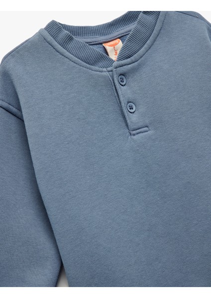 Düğme Detaylı Uzun Kollu Bisiklet Yaka Basic Sweatshirt modelleri