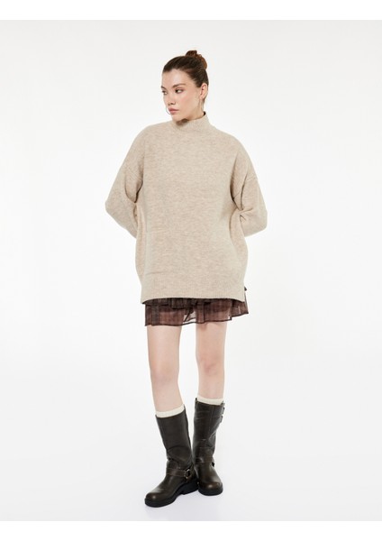 Dik Yaka Uzun Kollu Cep Detaylı Oversize Triko Tunik