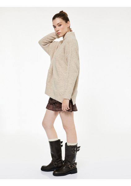 Dik Yaka Uzun Kollu Cep Detaylı Oversize Triko Tunik modelleri