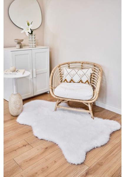 Reiki Beyaz - Kalın Peluş Halı | Yıkanabilir Süet Tabanlı