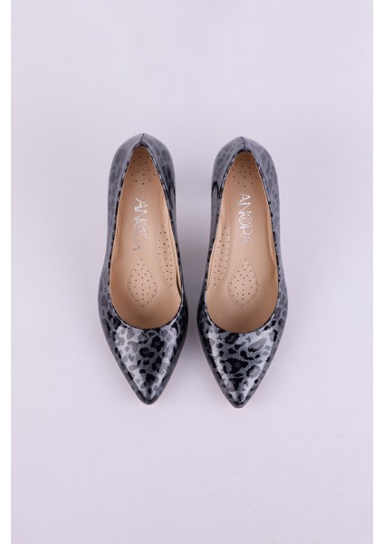 Hakiki Deri Rugan Topuklu Kadın Ayakkabısı 25SRK122 fırsatları