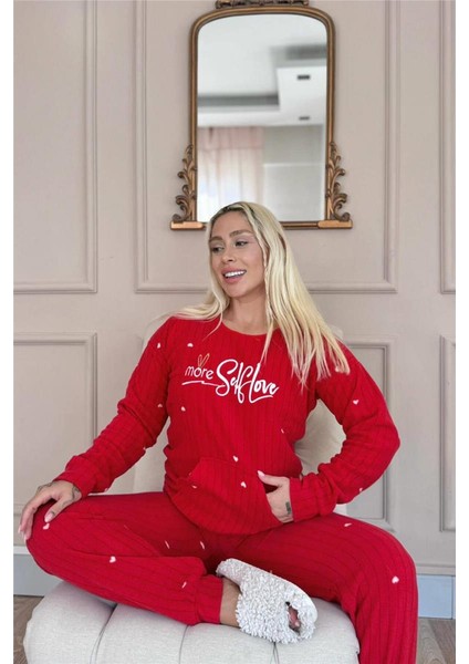 Kırmızı Self Love Desenli Kanguru Cepli Peluş Polar Pijama Takımı fiyatları
