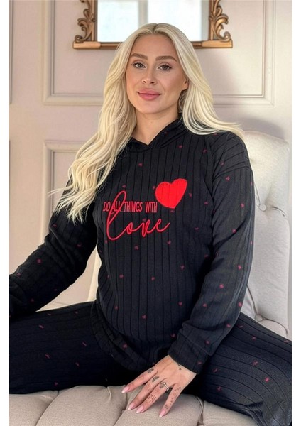 Siyah Love Desenli Kapşonlu Peluş Polar Pijama Takımı