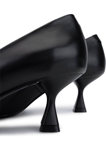 Kadın Hakiki Deri Siyah Topuklu Ayakkabı 492 60701 Bn Ayk SK25-26 Sıyah Derı fırsatları