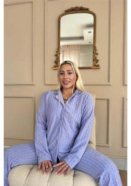Bebe Mavi Mini Dotted Desenli Önden Düğmeli Peluş Polar Pijama Takımı fırsatları