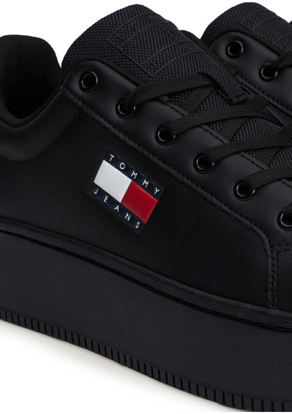Kadın Marka Logolu Platform Topuklu Şık Görünüşlü Gündelik Kullanıma Uygun Siyah Sneaker EN0EN02518-BDS