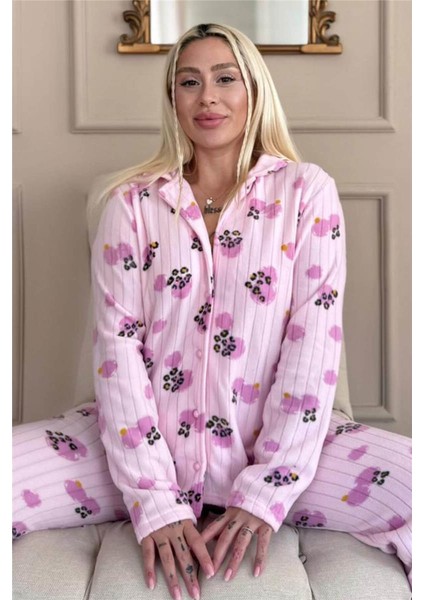 Pati Desenli Önden Düğmeli Peluş Polar Pijama Takımı