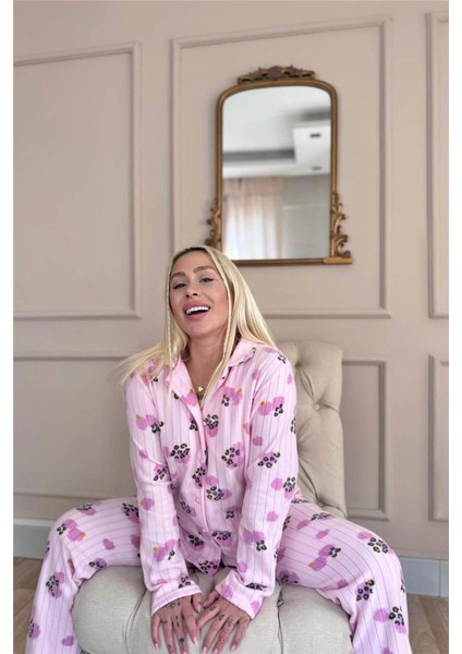 Pati Desenli Önden Düğmeli Peluş Polar Pijama Takımı modelleri