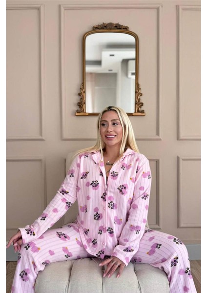 Pati Desenli Önden Düğmeli Peluş Polar Pijama Takımı fırsatları