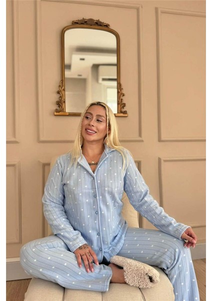 Mavi Dotted Desenli Önden Düğmeli Peluş Polar Pijama Takımı modelleri