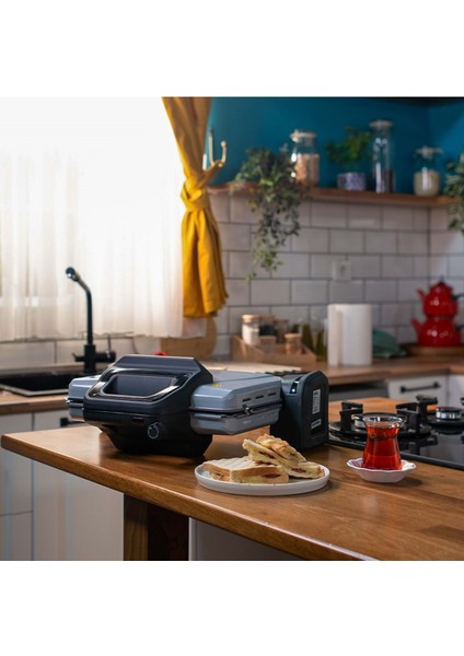 Bordo Renkli Tost Makinesi, Pratik ve Şık Tasarım, Hızlı Isıtma Özelliği fırsatları