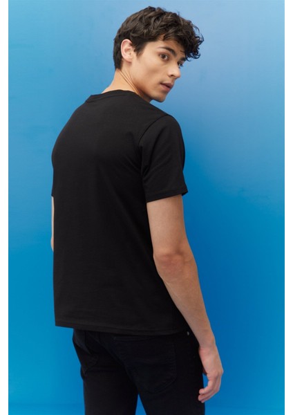 Regular Fit Normal Kesim Sıfır Yaka %100 Pamuk Logolu Tişört