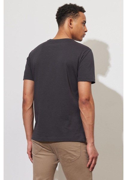 Regular Fit Rahat Kesim %100 Pamuk Wobbly Logo Crew Neck Tişört