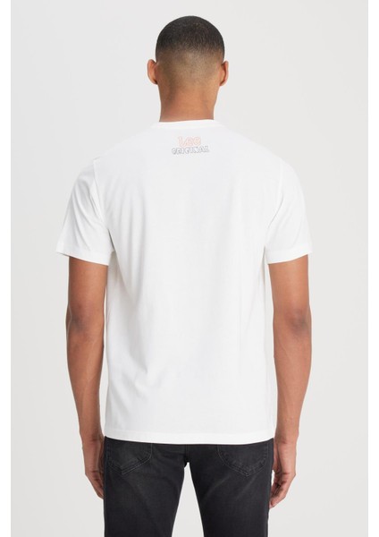 Erkek Beyaz Yuvarlak Yaka Tişört indirimleri