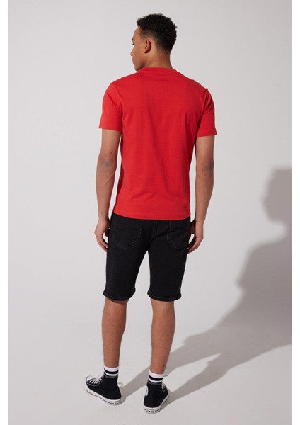 Erkek Kırmızı Bisiklet Yaka Tişört