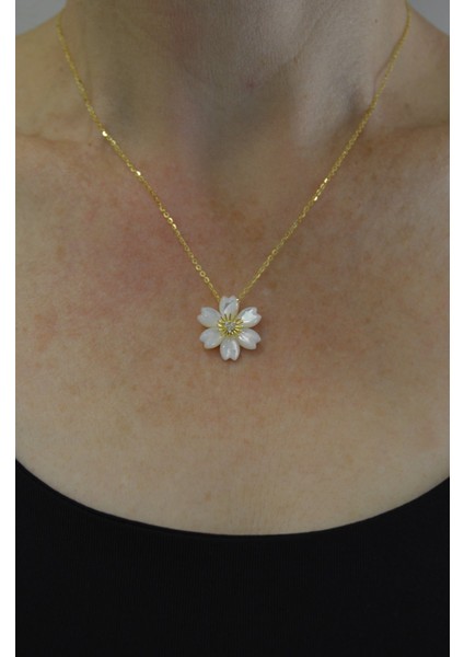 925 Ayar Gümüş Çiçek Zirkon Taşlı Gümüş Kolye (14 Ayar Altın Kaplamalı) fiyatları