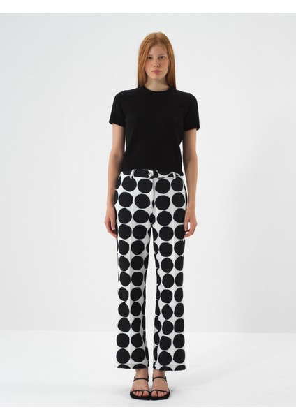 Kadın Siyah Yumuşak Dokulu Regular Fit Kazak