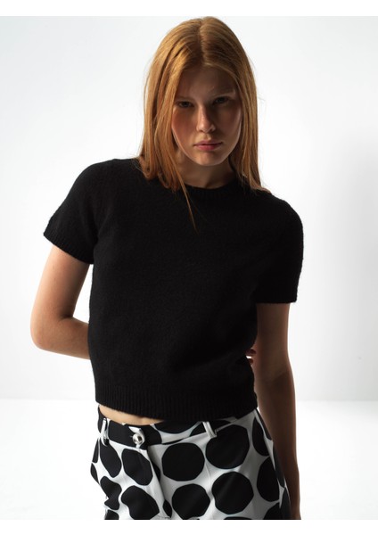 Kadın Siyah Yumuşak Dokulu Regular Fit Kazak fiyatları