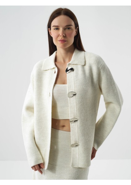 Kadın Ekru Doğal Yün Dokulu Oversize Ceket fiyatları