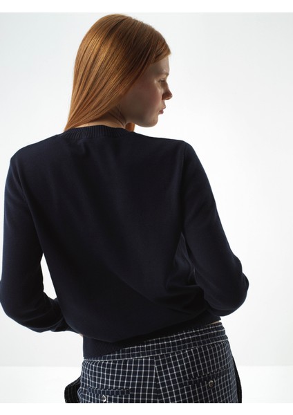 Kadın Lacivert Pamuk Dokulu Oversize Kazak fırsatları