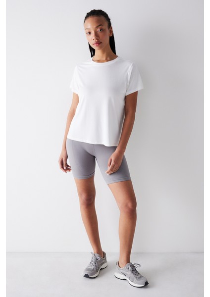 Kırık Beyaz Bisiklet Yaka Loose Modal Tişört