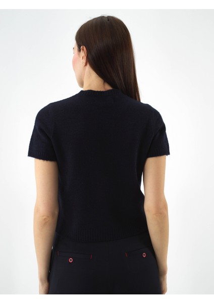 Kadın Lacivert Yumuşak Dokulu Regular Fit Kazak fırsatları