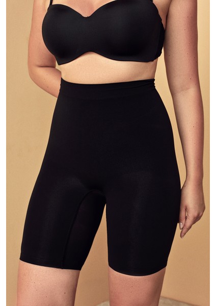 Premium Seamless Push Up Yüksek Bel Siyah Dikişsiz Şort Korse – Konforlu, Esnek ve Şekillendirici Tasarım