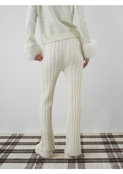 Kadın Ekru Doğal Yün Dokulu Oversize Pantolon fırsatları