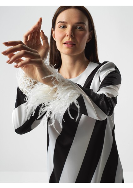 Kadın Siyah Formunu Koruyan Regular Fit Elbise fırsatları