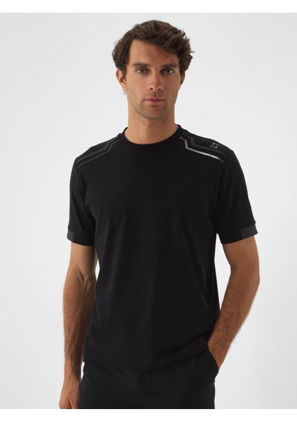 Erkek Siyah Pamuk Dokulu Regular Fit Tişört fiyatları