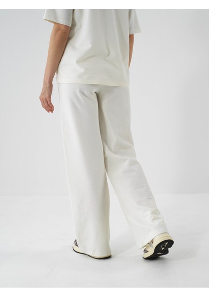 Kadın Ekru Pamuk Dokulu Oversize Sweat Pantolon fırsatları