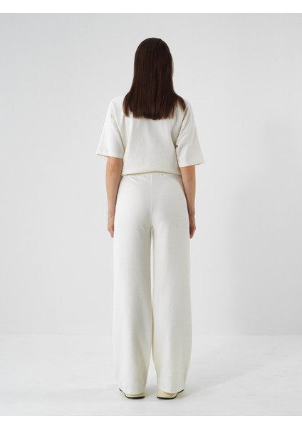 Kadın Ekru Pamuk Dokulu Oversize Sweat Pantolon indirimleri