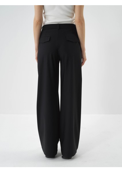 Kadın Siyah Esnek Dokulu Oversize Pantolon indirimleri