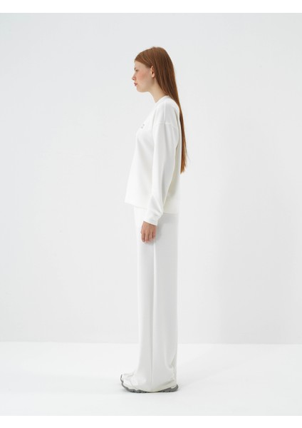 Kadın Ekru Modal Dokulu Oversize Sweatshirt modelleri