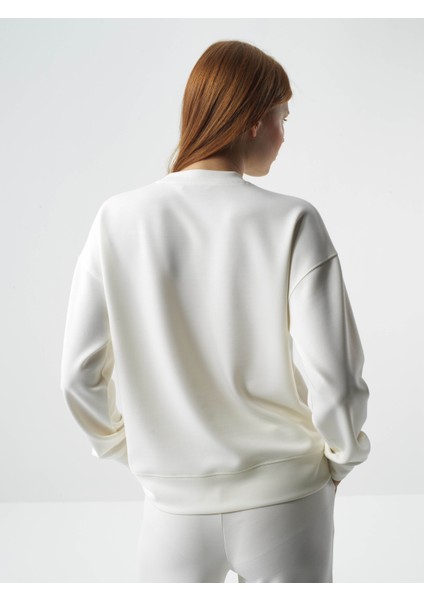 Kadın Ekru Modal Dokulu Oversize Sweatshirt fırsatları