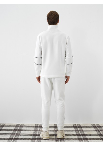 Erkek Ekru Pamuk Dokulu Regular Fit Sweatshirt indirimleri