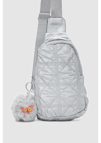 Puff Kumaş Kolon Saplı Fermuarlı Nikel Aksesuarlı Body Bag fırsatları