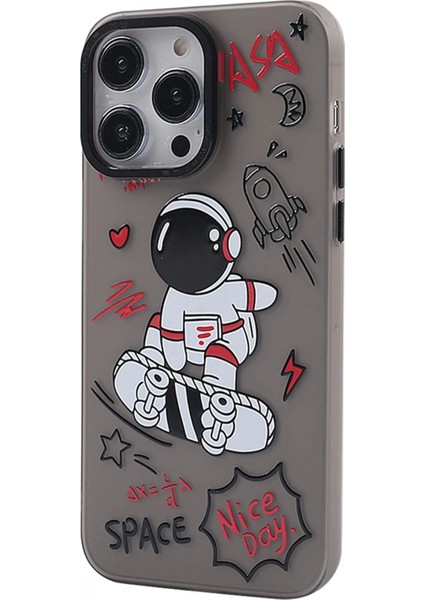 iPhone 13 Pro Kılıf Prada Desenli Kapak - Prada Siyah - 1 fiyatları