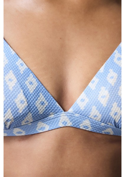 Geometrik Desenli Parlak Üçgen Bikini Üstü